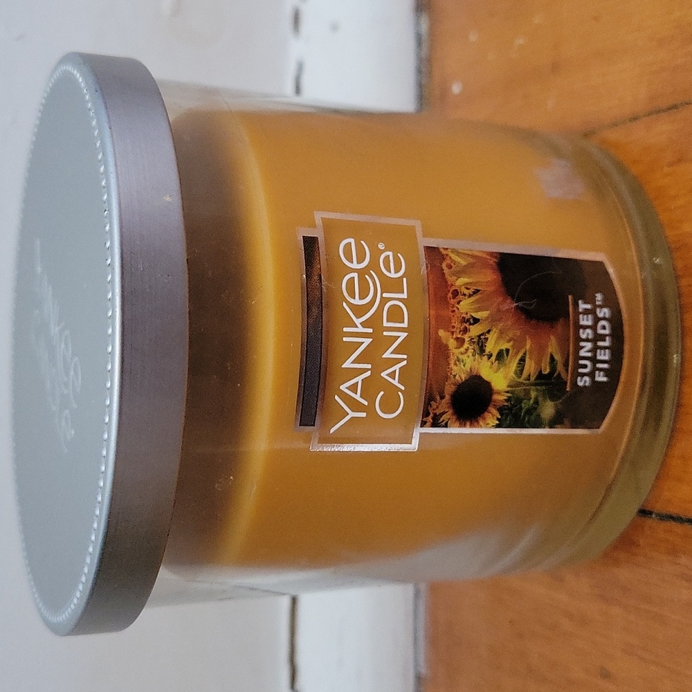 Yankee Candle Sunset Fields Small Candle